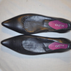 Genuine Black Leather Aldo Pointed toe Flats sz 40